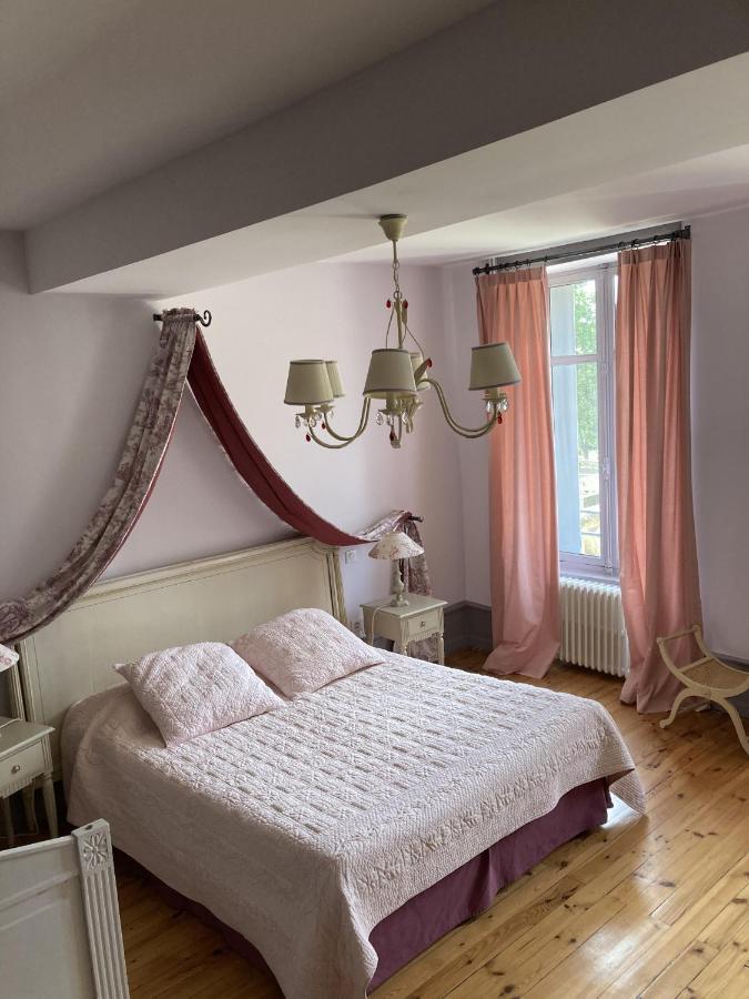Chateau Tout Y Fault Loriges Ngoại thất bức ảnh